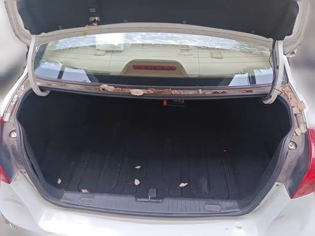 Buick Excelle — миниатюра 20