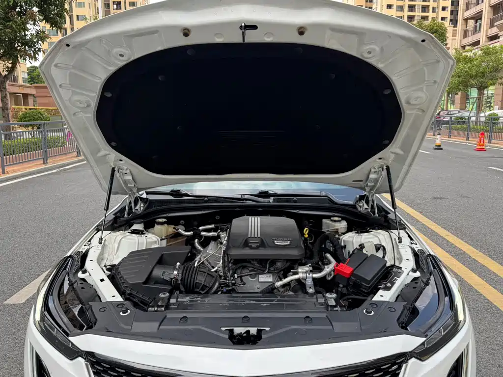 Cadillac CT5 — миниатюра 23
