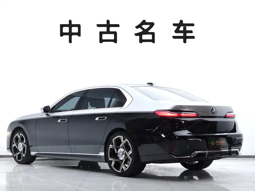 BMW 7 Series — миниатюра 6