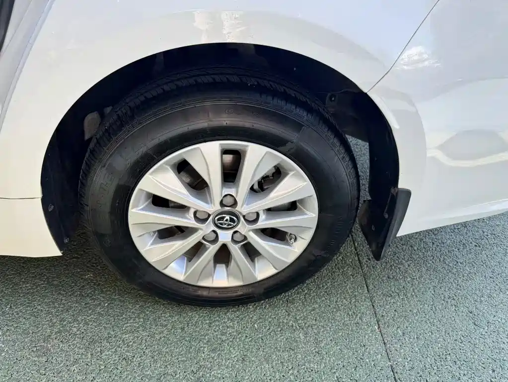 Toyota Corolla — миниатюра 8