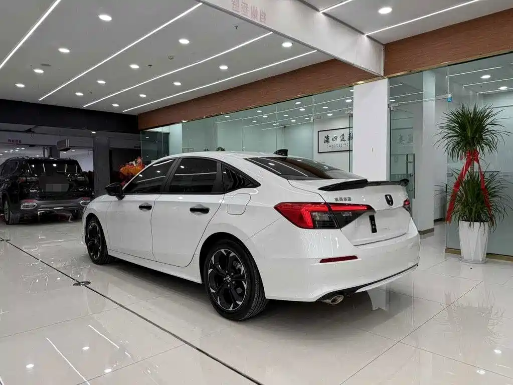 Honda Civic — миниатюра 4