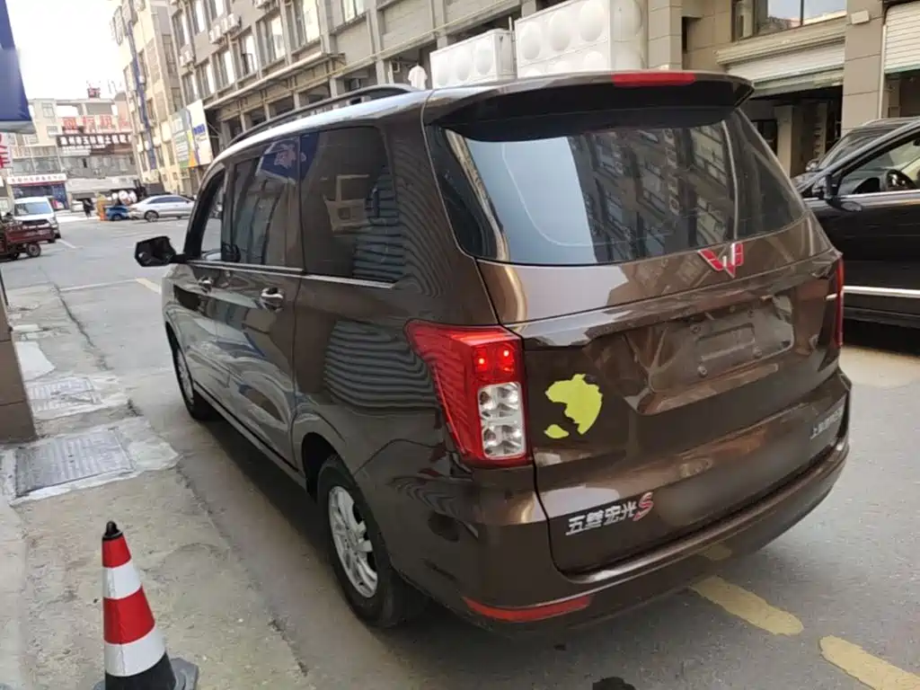 Wuling Hongguang — миниатюра 5