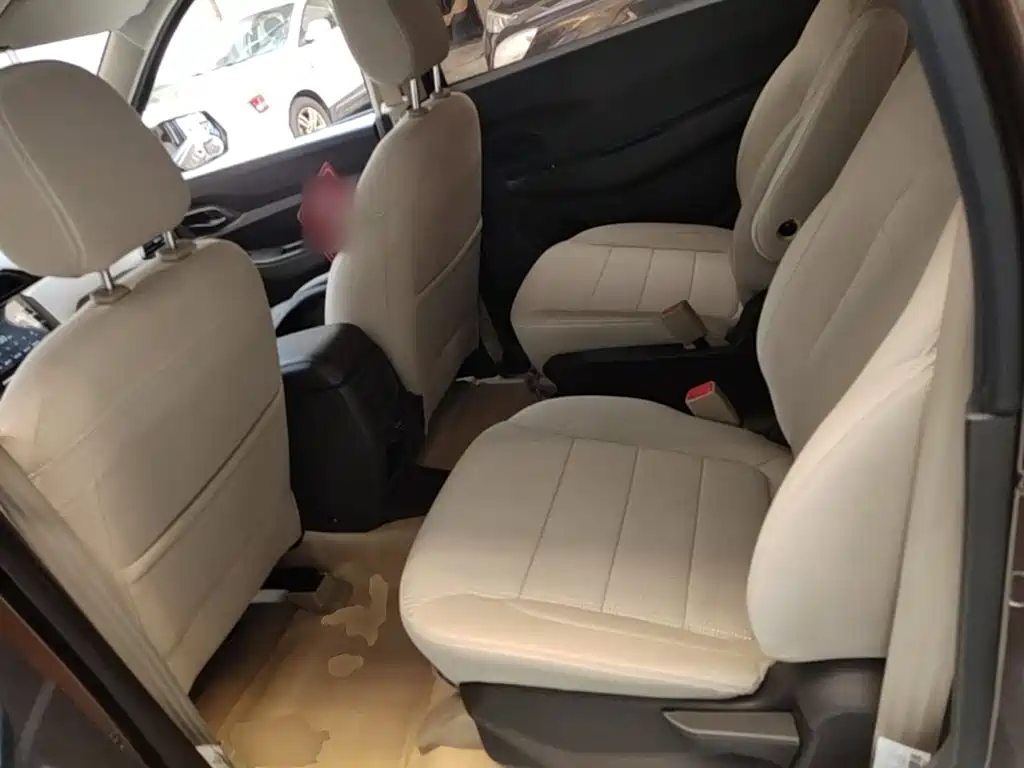 Wuling Hongguang — миниатюра 17
