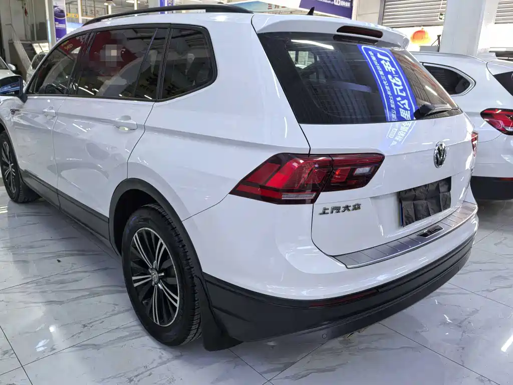 Volkswagen Tiguan L — миниатюра 4