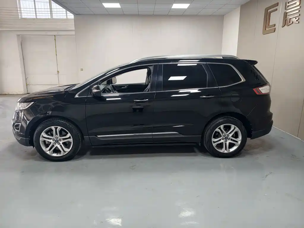 Ford Edge — миниатюра 9