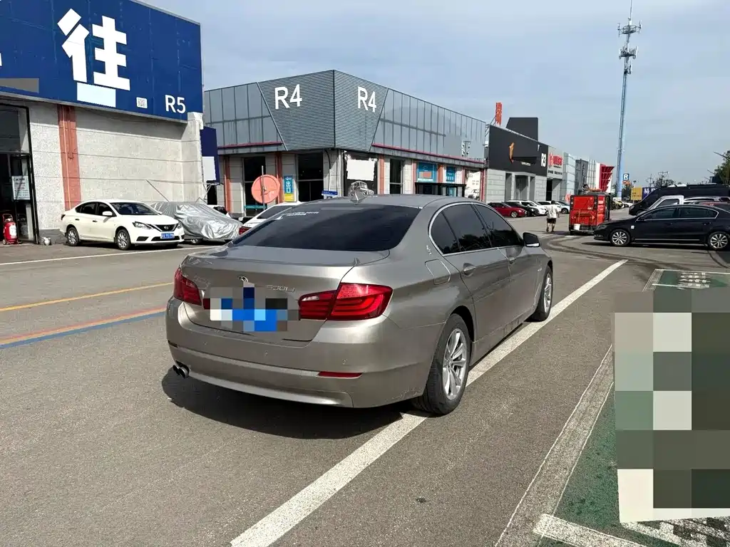 BMW 5 Series — миниатюра 5