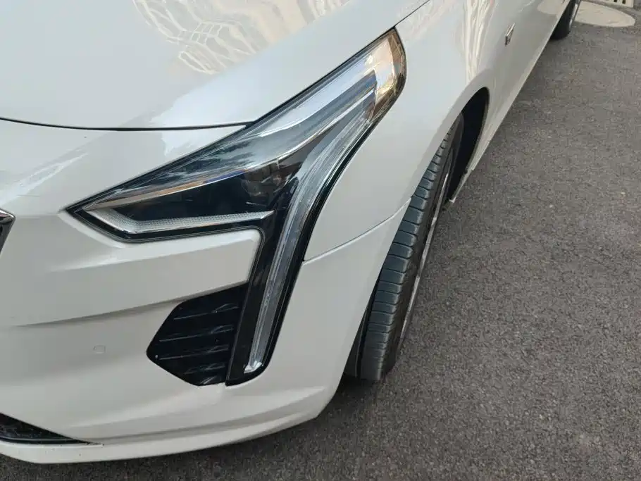 Cadillac CT6 — миниатюра 5