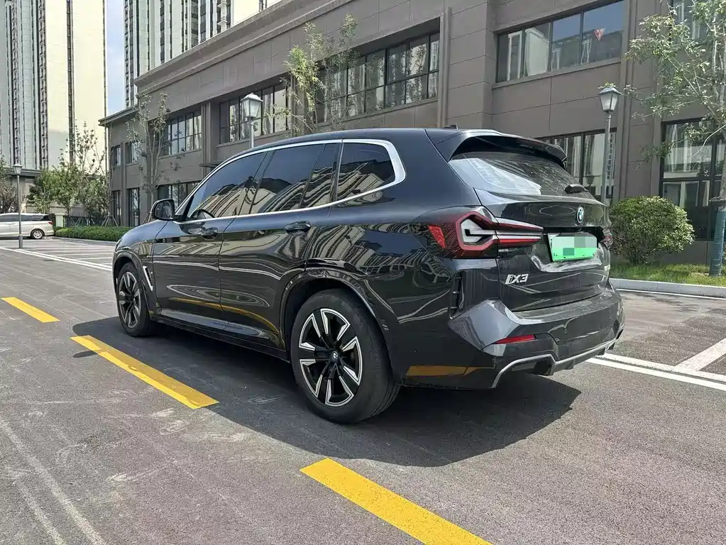BMW iX3 — миниатюра 6