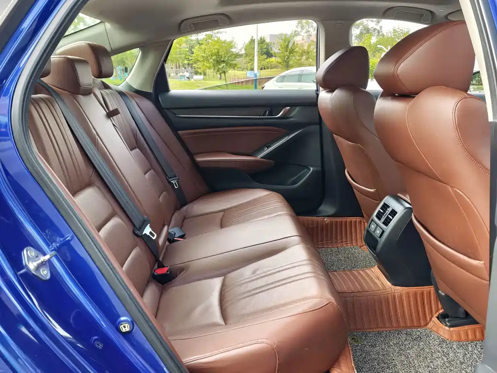 Honda Accord — миниатюра 8