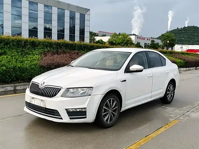 SKODA OCTAVIA 2017