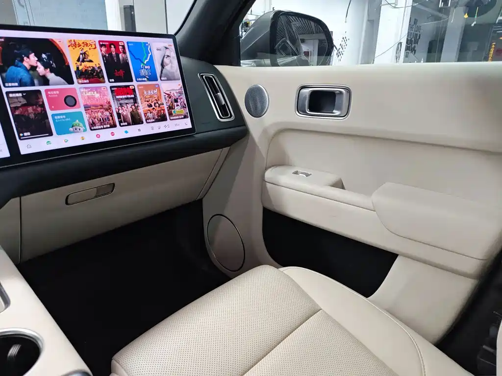 Li Auto Li L8 — миниатюра 8