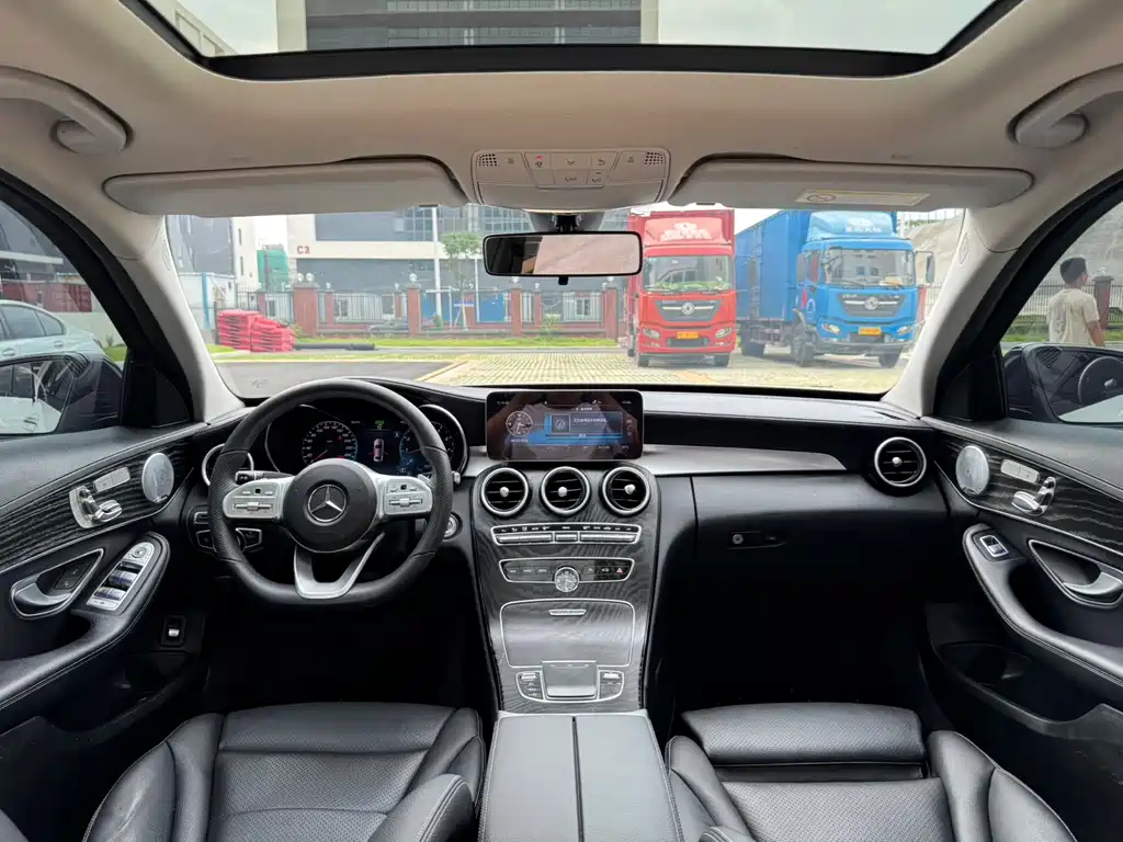Mercedes-Benz C-Class — миниатюра 12
