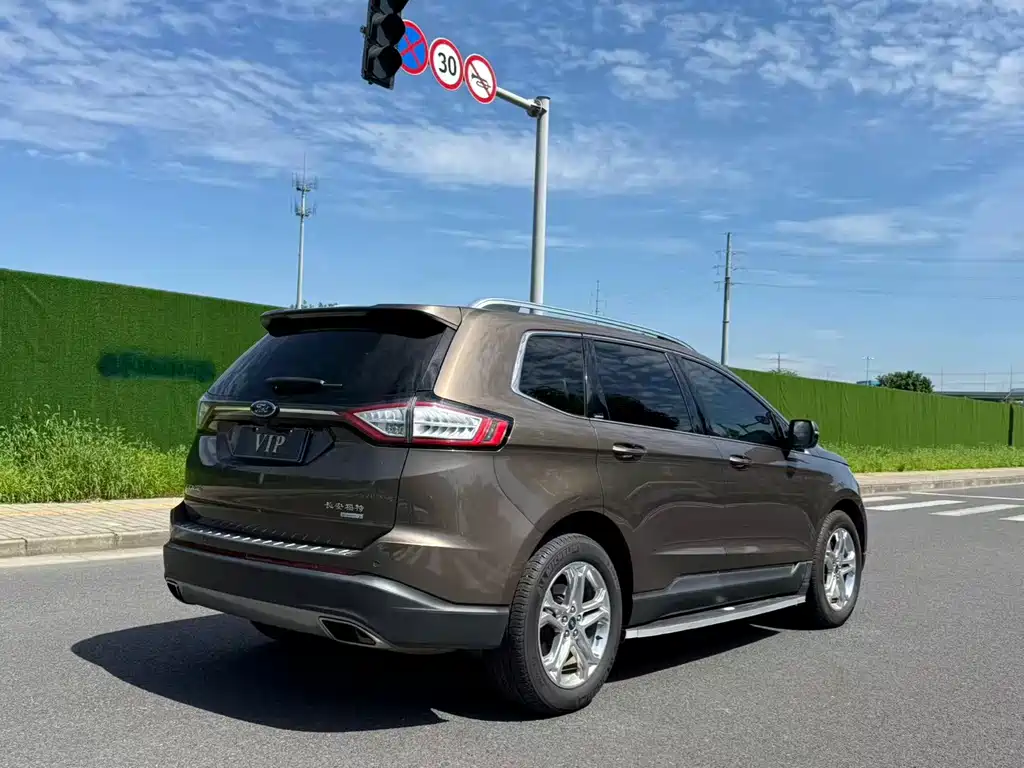 Ford Edge — миниатюра 4
