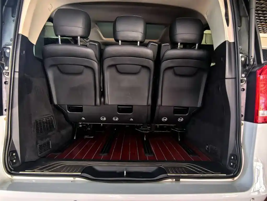 Mercedes-Benz V-Class — миниатюра 13