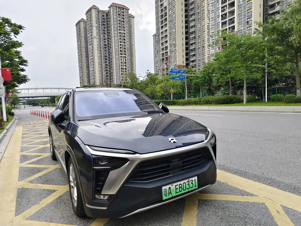 NIO ES8 2022 75kWh мест