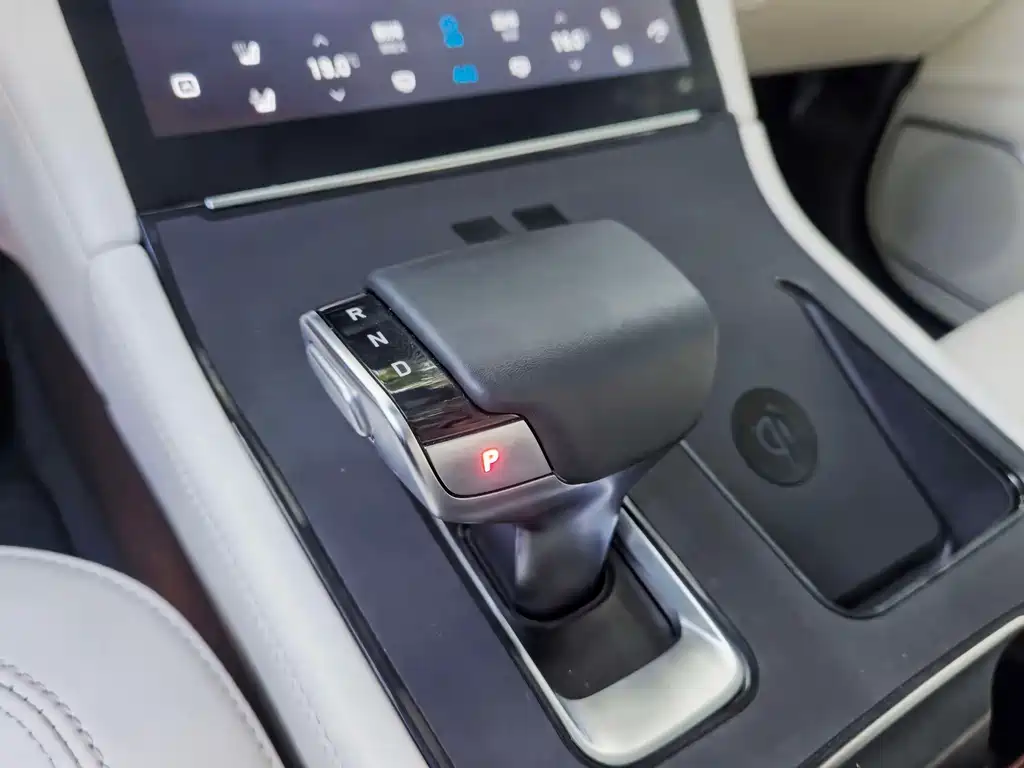 Li Auto Li ONE — миниатюра 7