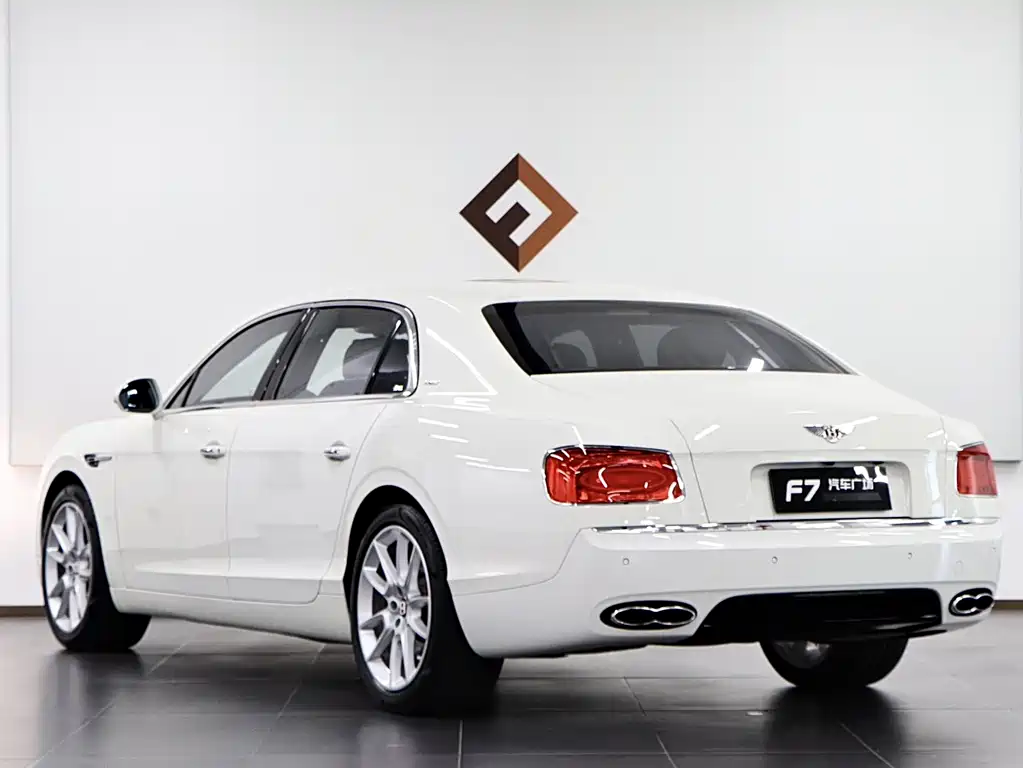 Bentley Flying Spur — миниатюра 4