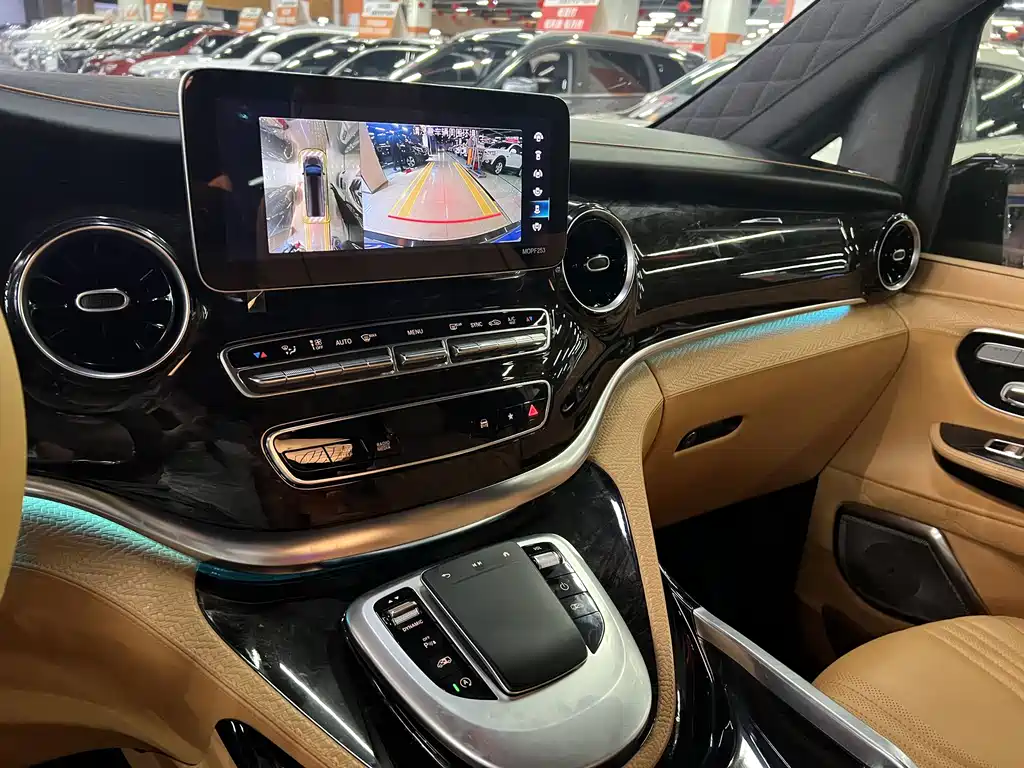 Mercedes-Benz V-Class — миниатюра 9