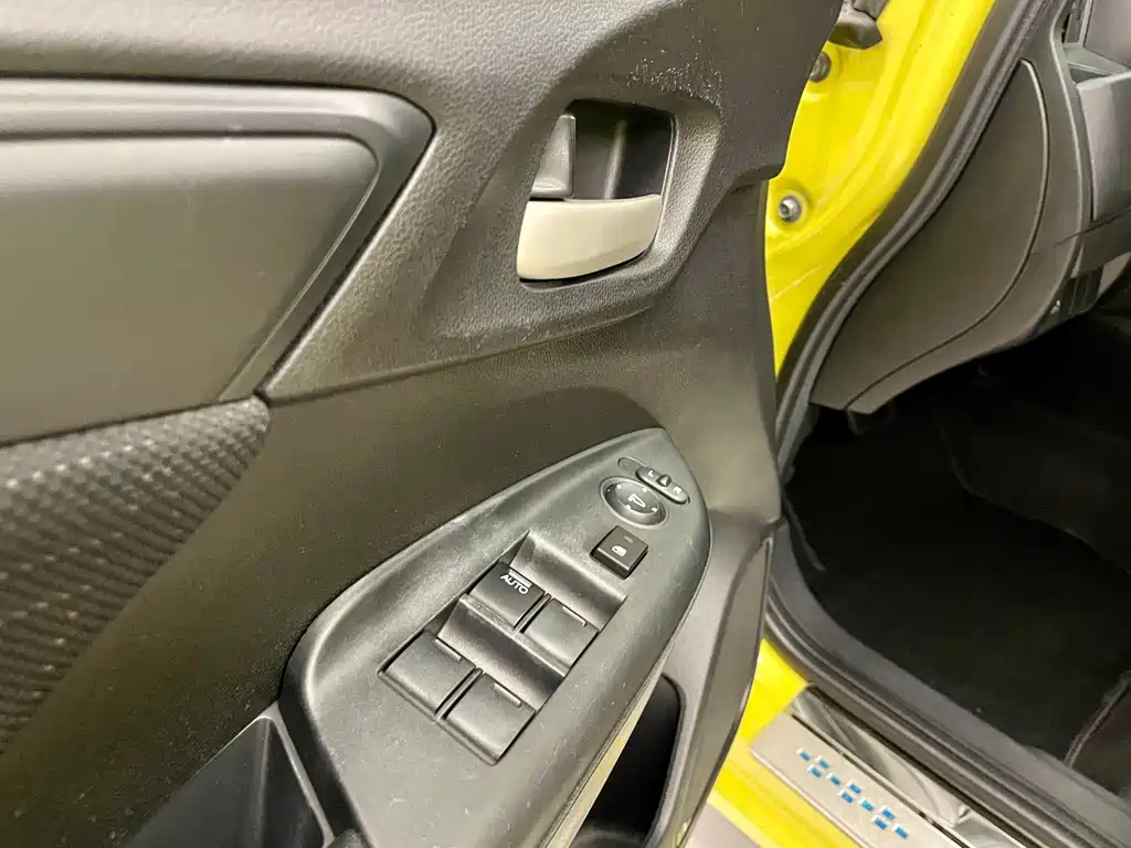 Honda Fit — миниатюра 12
