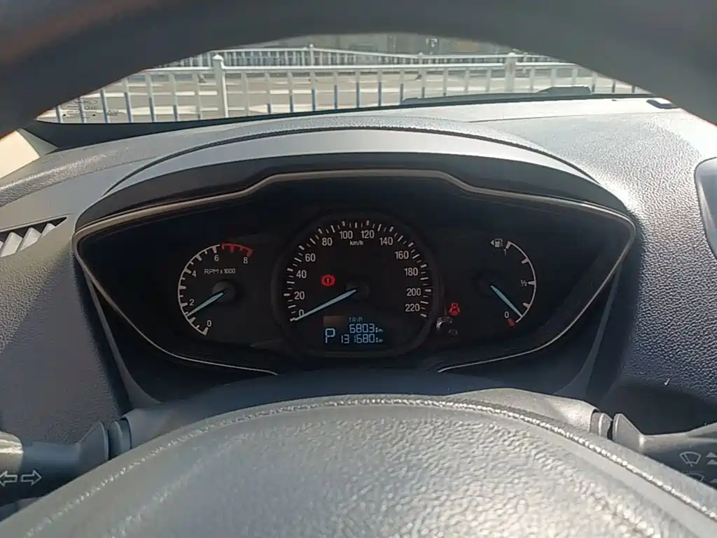 Ford Escort — миниатюра 12