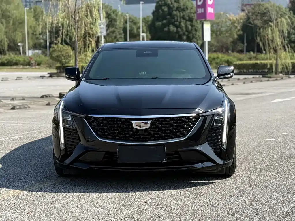 Cadillac CT5 — миниатюра 2
