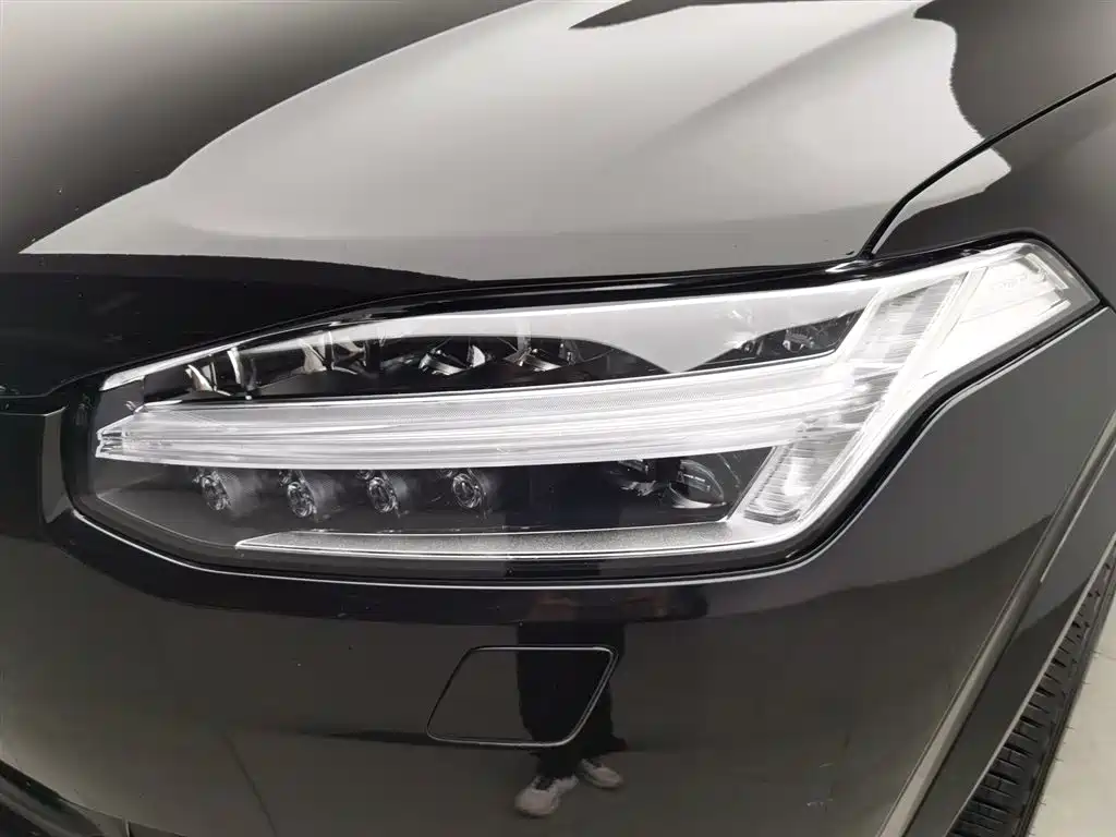 VOLVO XC90 PLUG IN HYBRID