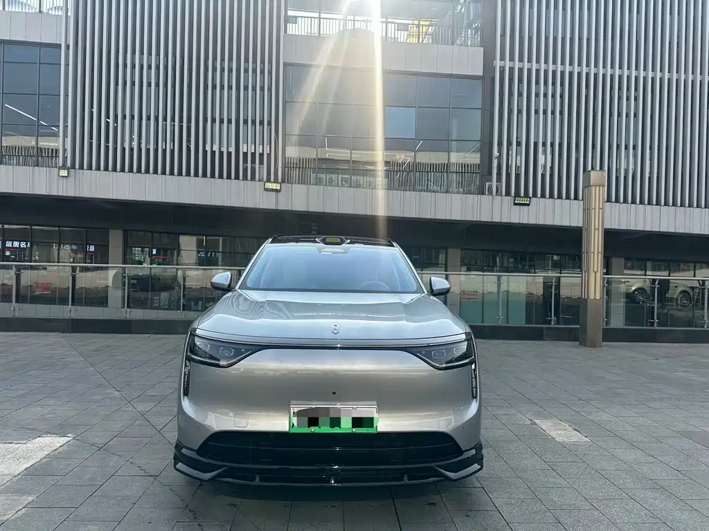 AITO ASK THE WORLD M8