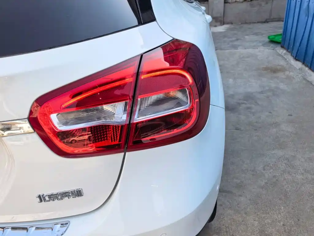 Mercedes-Benz GLA — миниатюра 8