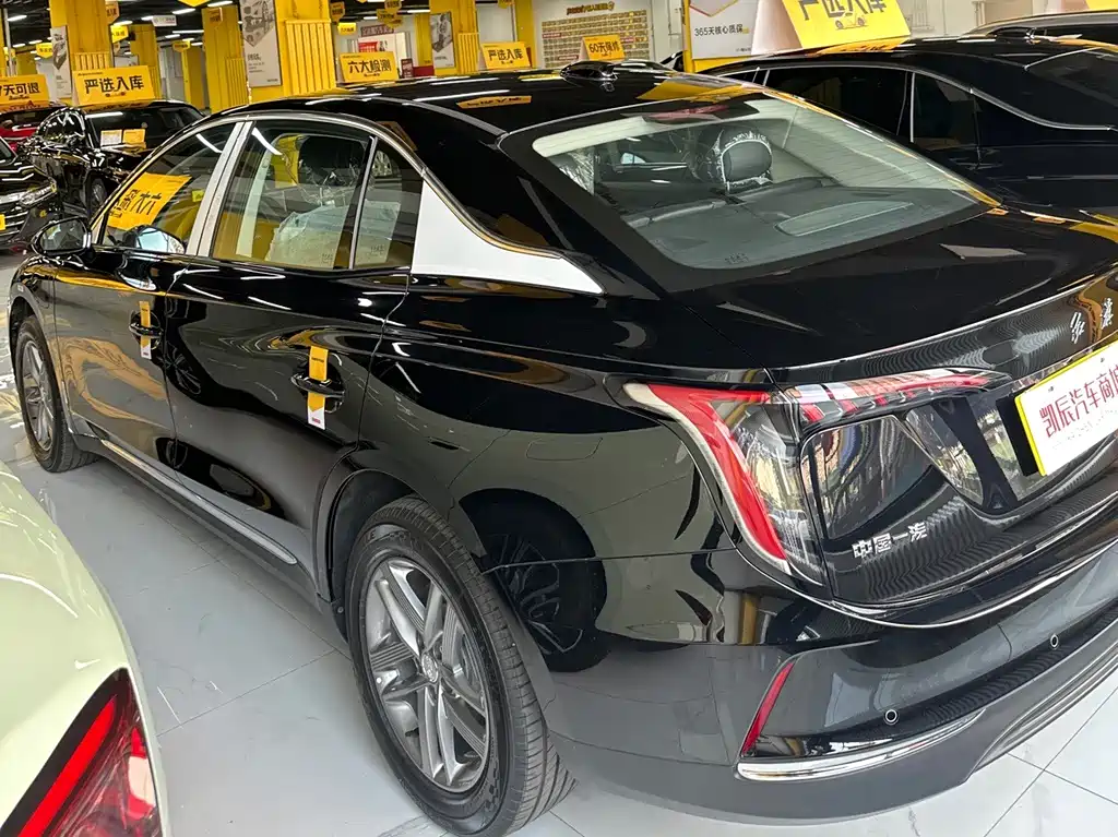 Hongqi Hongqi E-QM5 — миниатюра 5