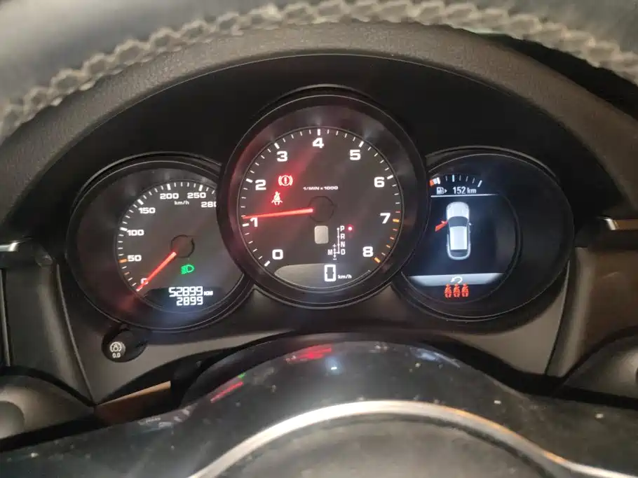 Porsche Macan — миниатюра 14