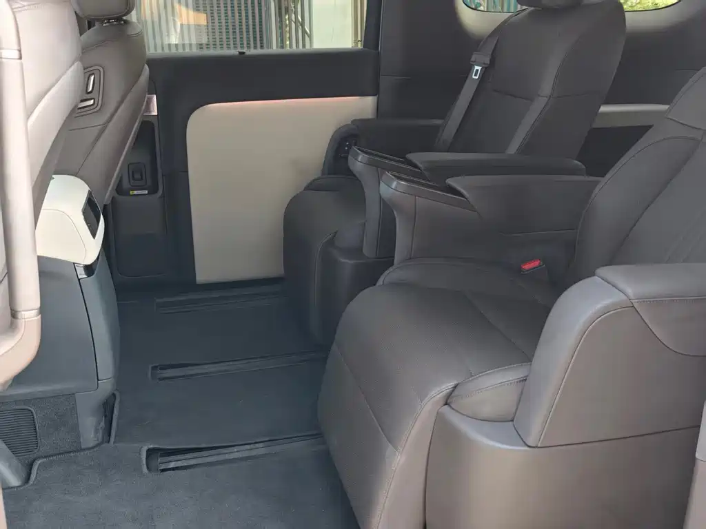 Li Auto Li MEGA — миниатюра 11