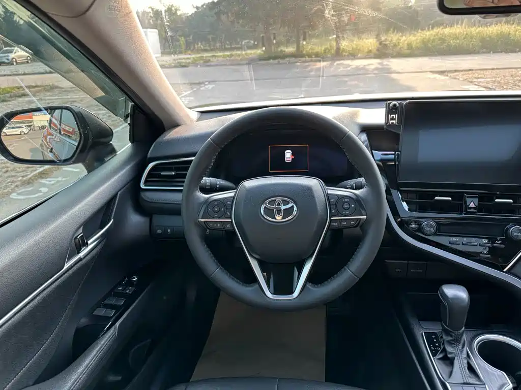 Toyota Camry — миниатюра 20