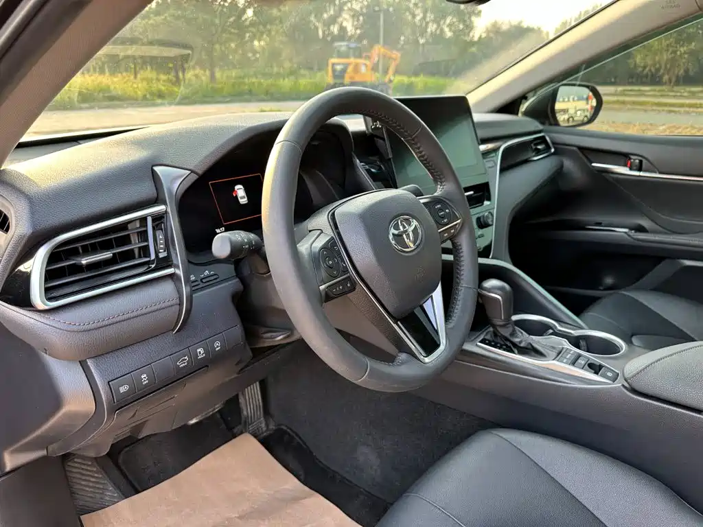Toyota Camry — миниатюра 13