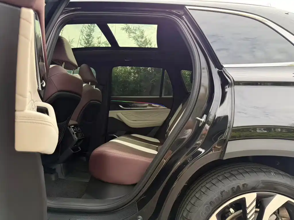 Geely Xingyue L — миниатюра 10