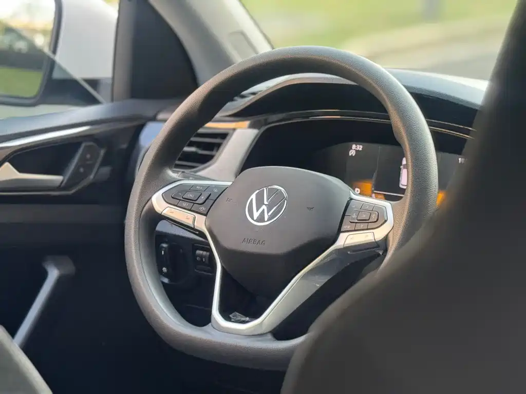 Volkswagen Tharu — миниатюра 11