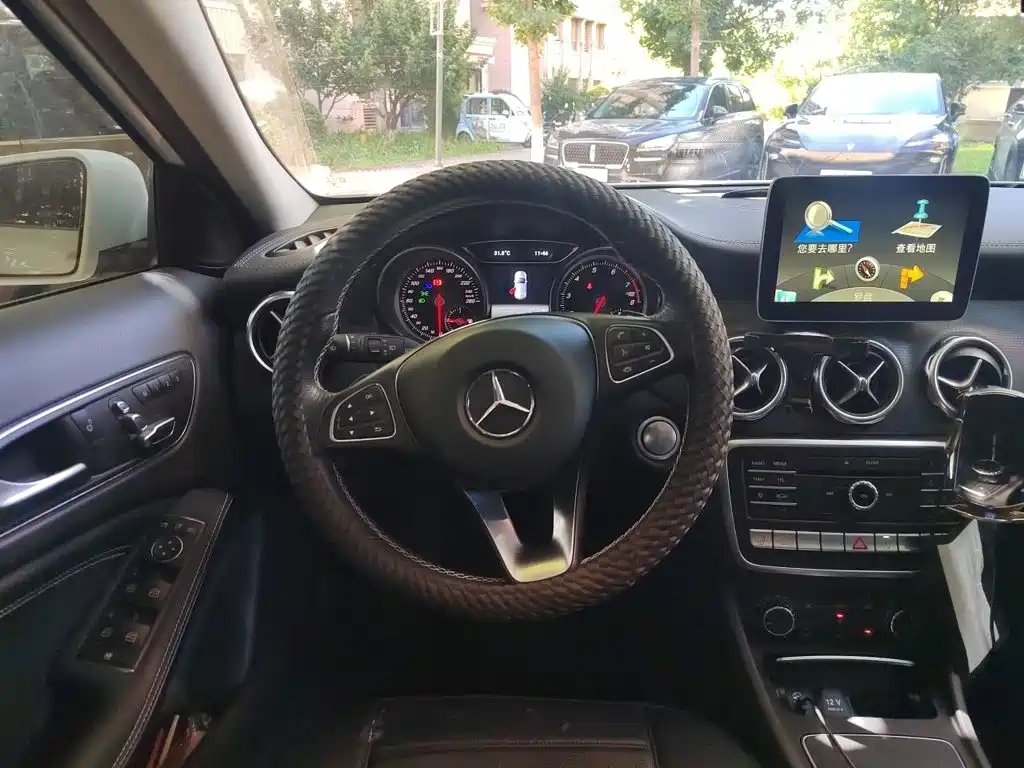 Mercedes-Benz GLA — миниатюра 6