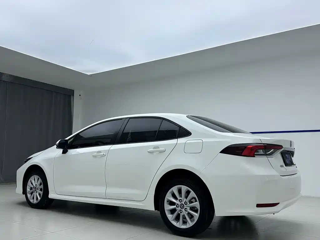 Toyota Corolla — миниатюра 4