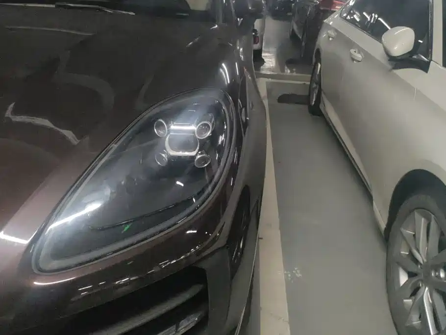 Porsche Macan — миниатюра 5