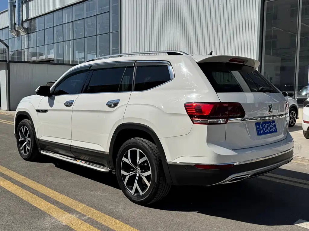 Volkswagen Teramont — миниатюра 5