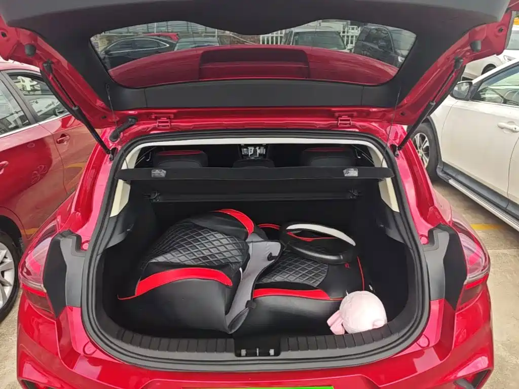 Geely Emgrand GS — миниатюра 19