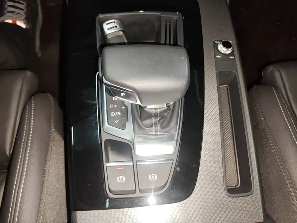 Audi Q5L — миниатюра 14