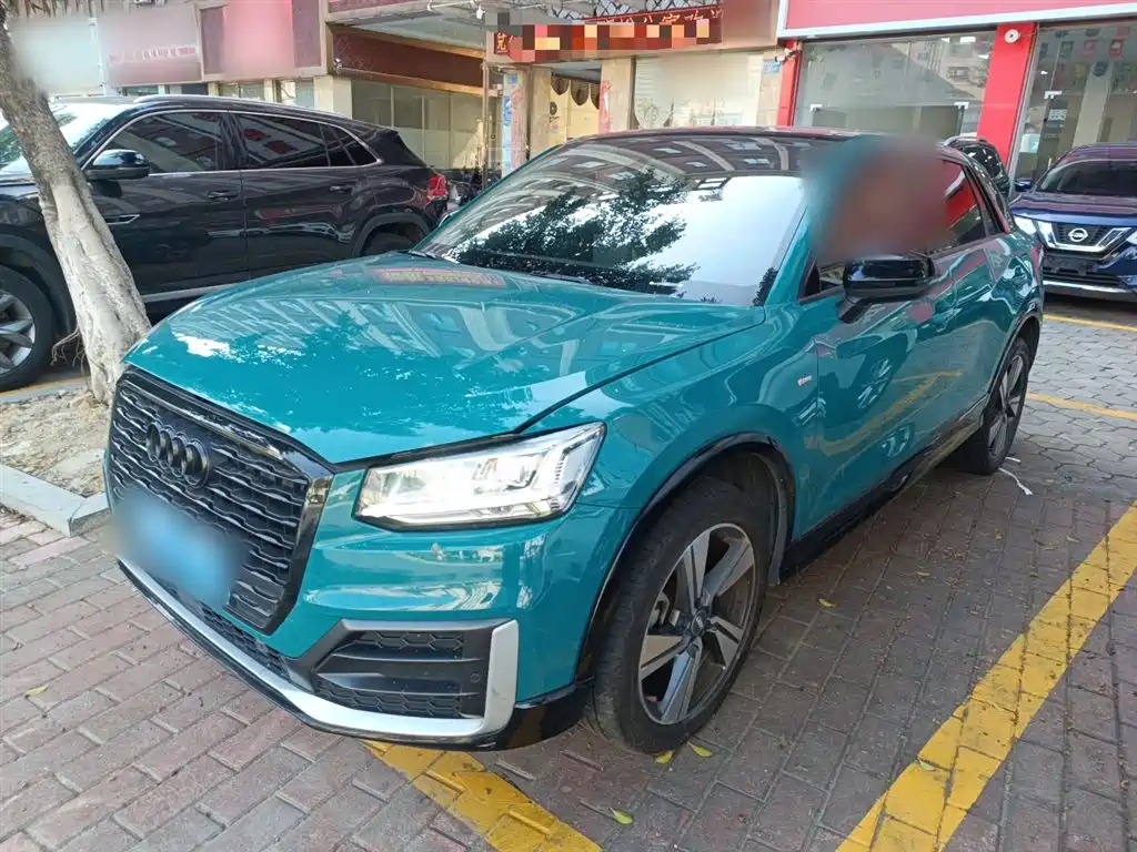 Audi Q2L 2020