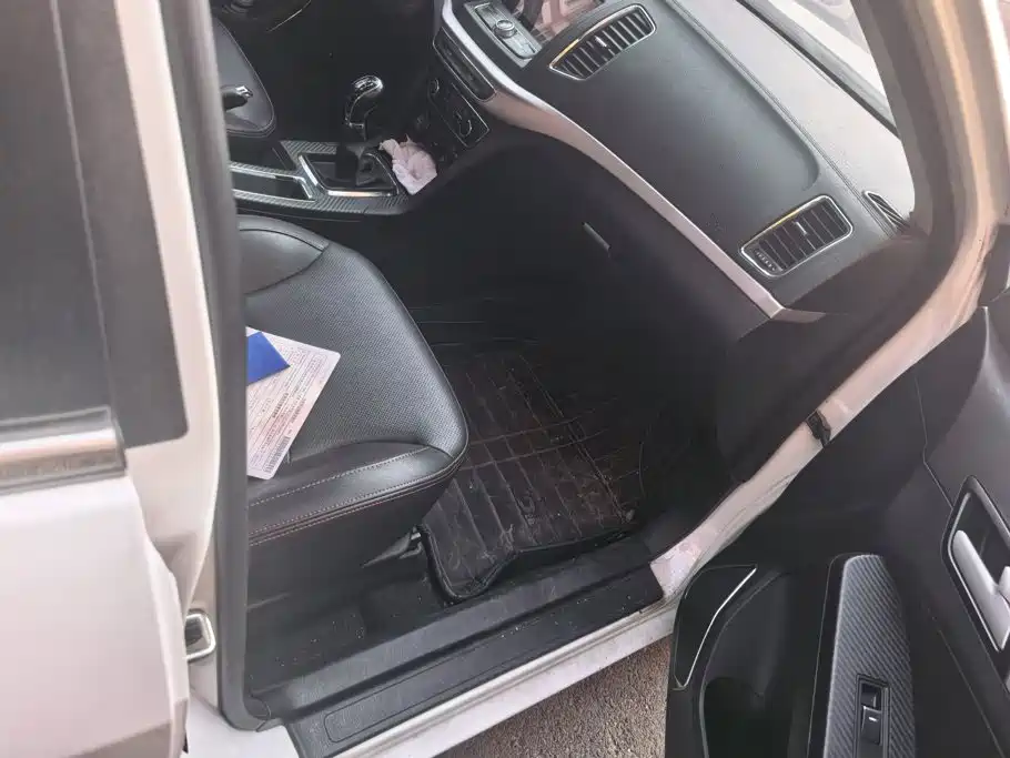 Geely Vision — миниатюра 8