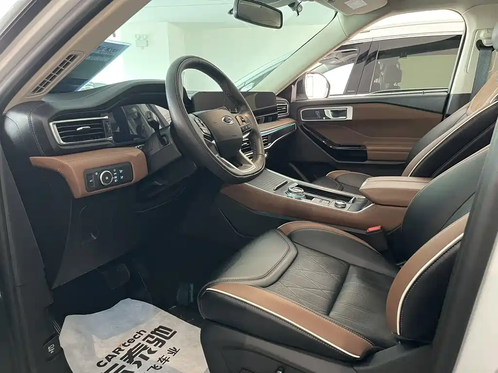 Ford Explorer — миниатюра 7