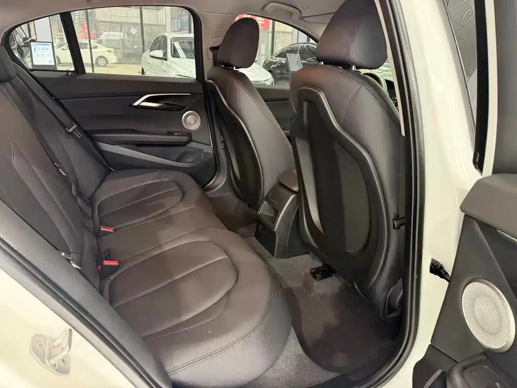 BMW 1 Series — миниатюра 8