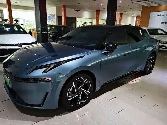 LYNK  &CO. 07 EM P 2024
