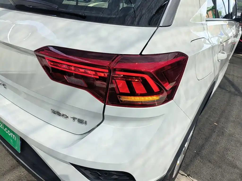 Volkswagen T-Roc — миниатюра 8