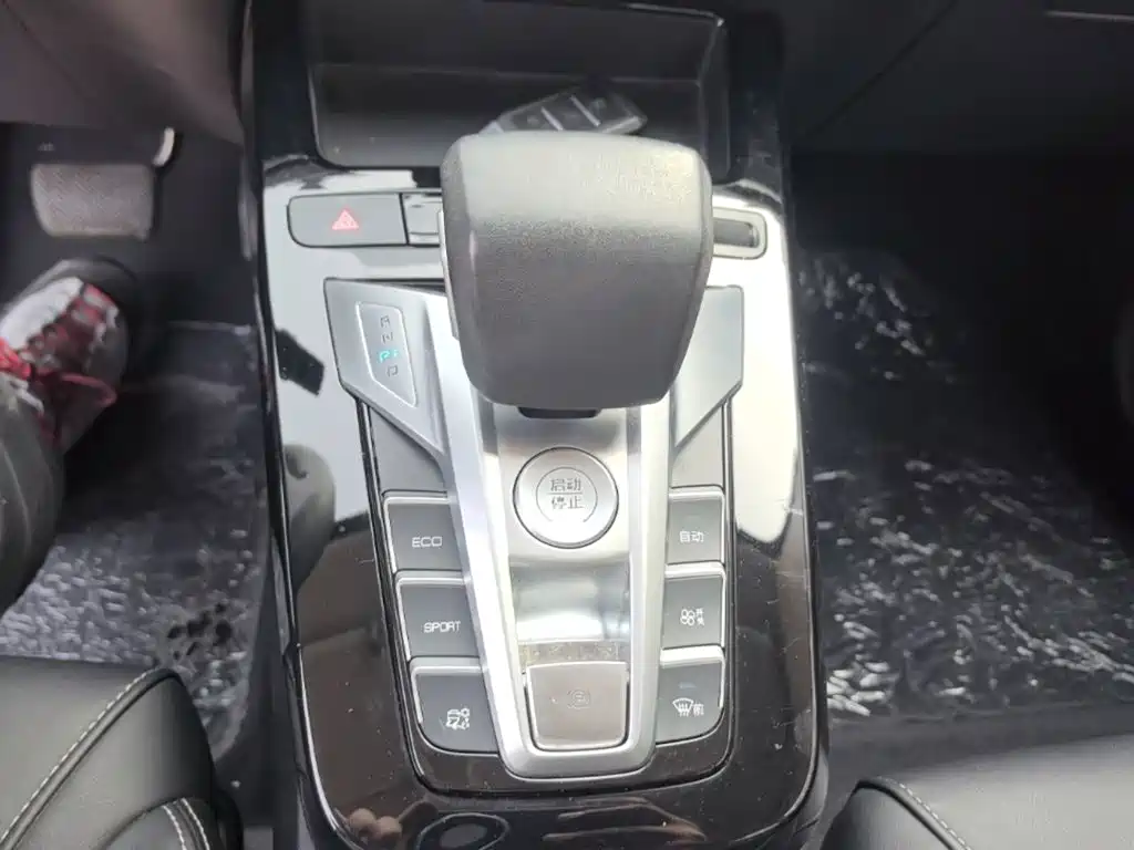 BYD Yuan EV — миниатюра 14
