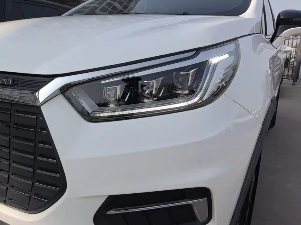 BYD Yuan EV — миниатюра 24