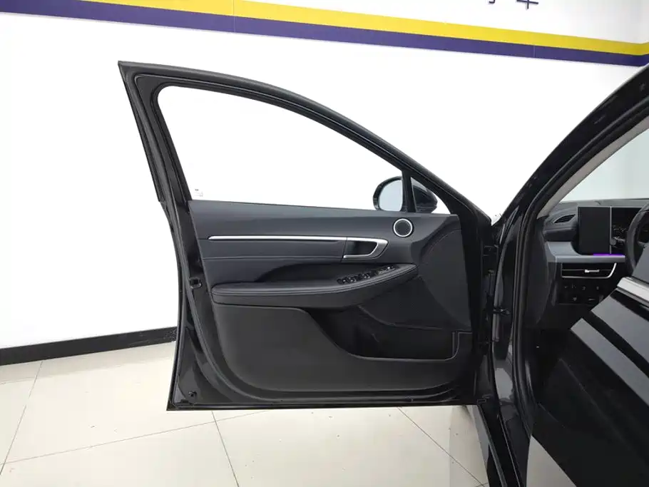Hyundai Sonata — миниатюра 7